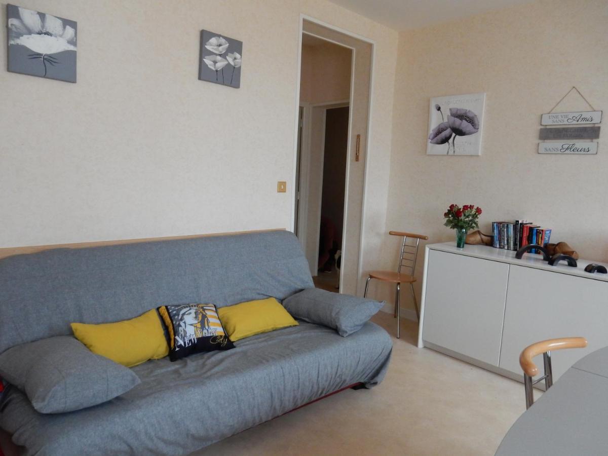 Les Egletyeres Apartment