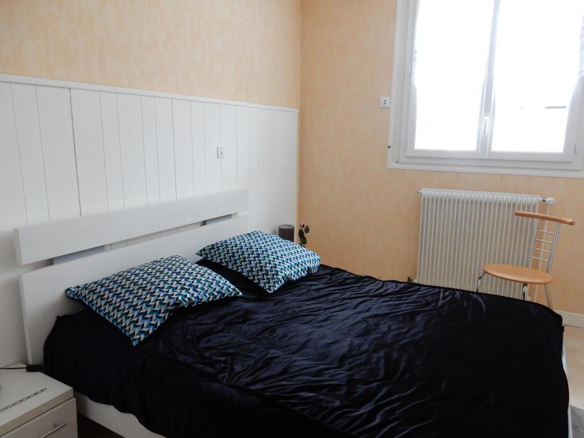 Les Egletyeres Apartment *